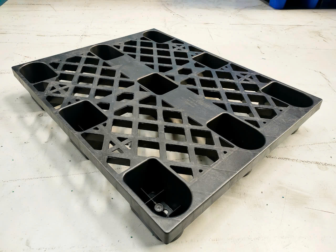 pallet nhựa để kê hàng hóa giá sỉ tại HCM
