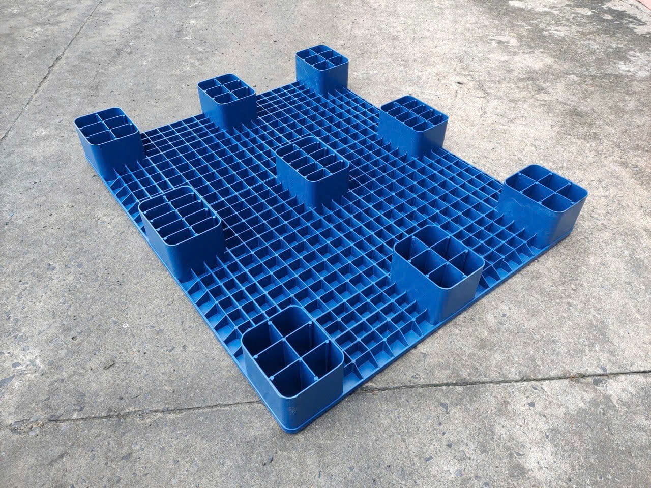 pallet nhựa 9 chân gù mặt bít