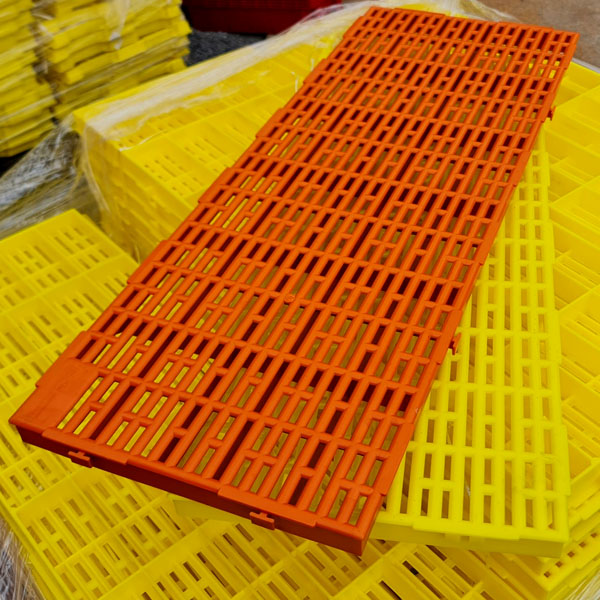 pallet-nhua-lot-san